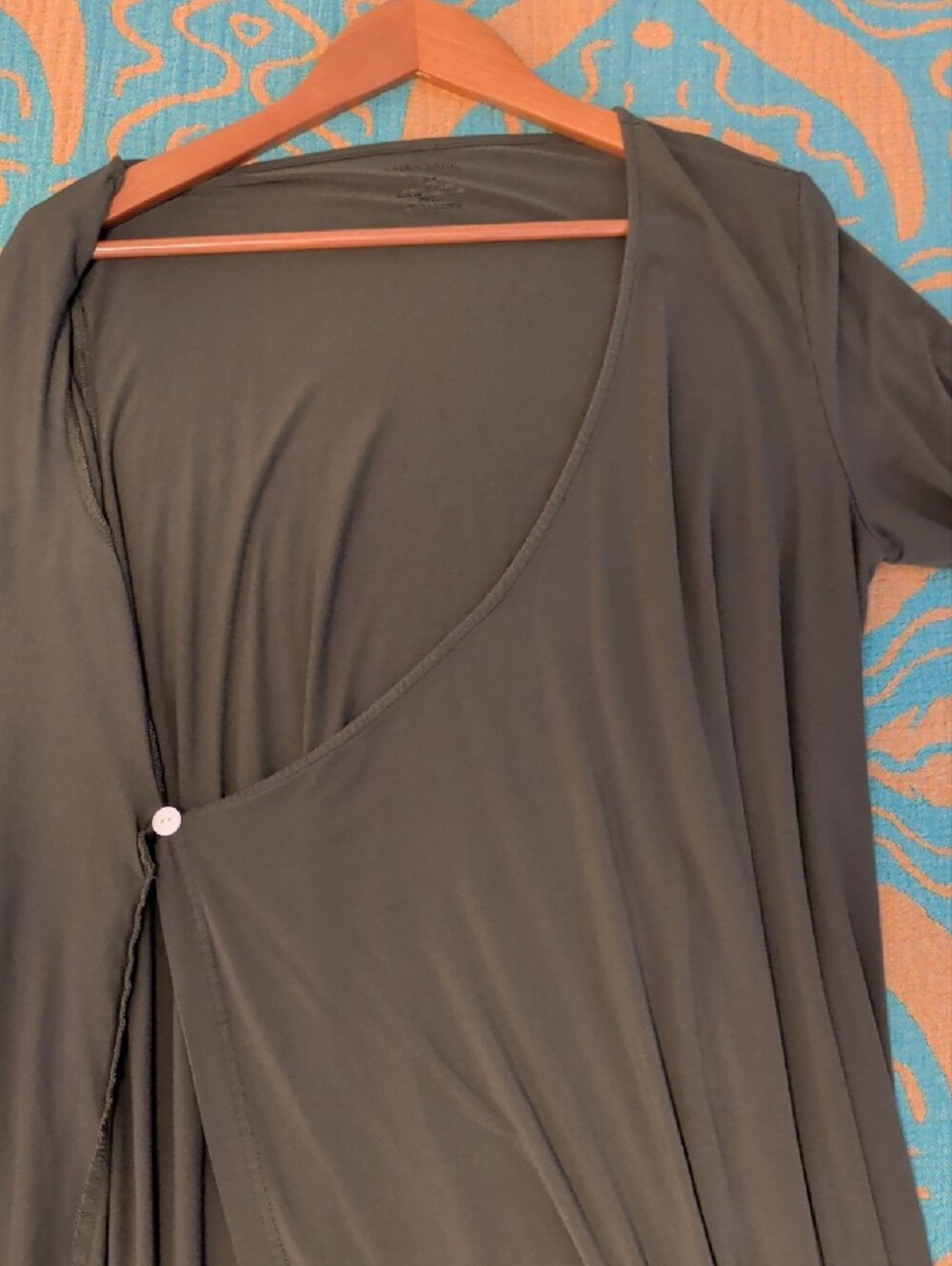 Caden Lane Maternity Robe In Olive - Picture 2 of 6